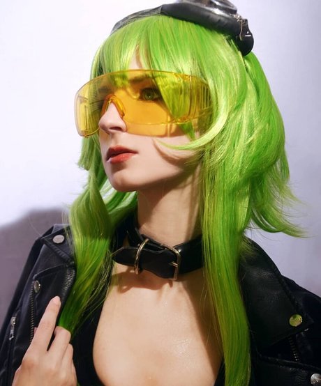 Holly White model pornographic picture