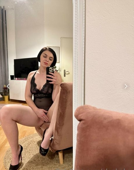 cloebaker star hd pics