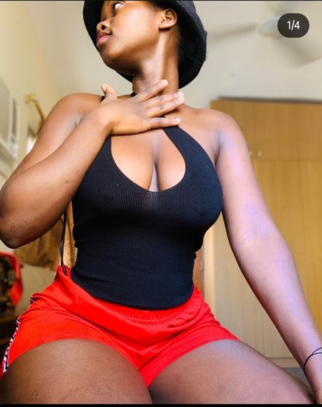 Kellytumtum pornstar exclusive pic