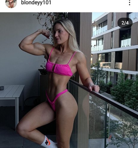 Blondeyy101 model nudes photos