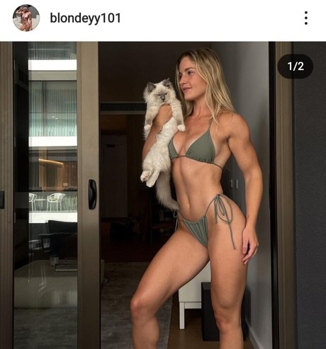 Blondeyy101 star nude photos