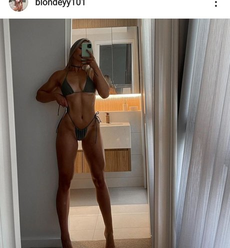 Blondeyy101 model sexy gallery