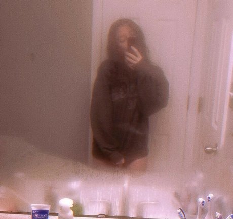 Mamiko nude actress pics