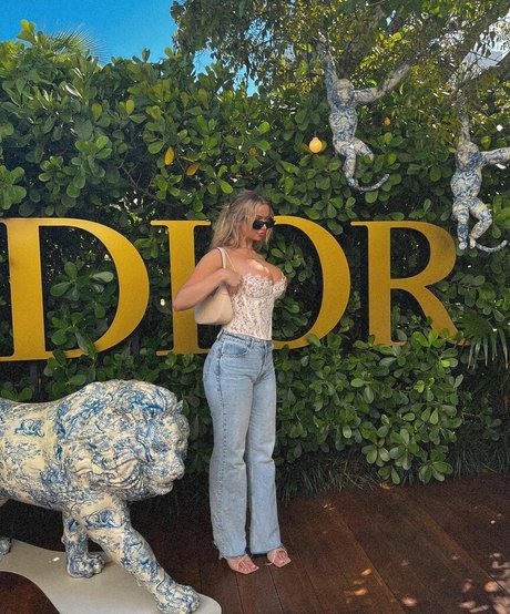 Lyricmikell pornstar top gallery