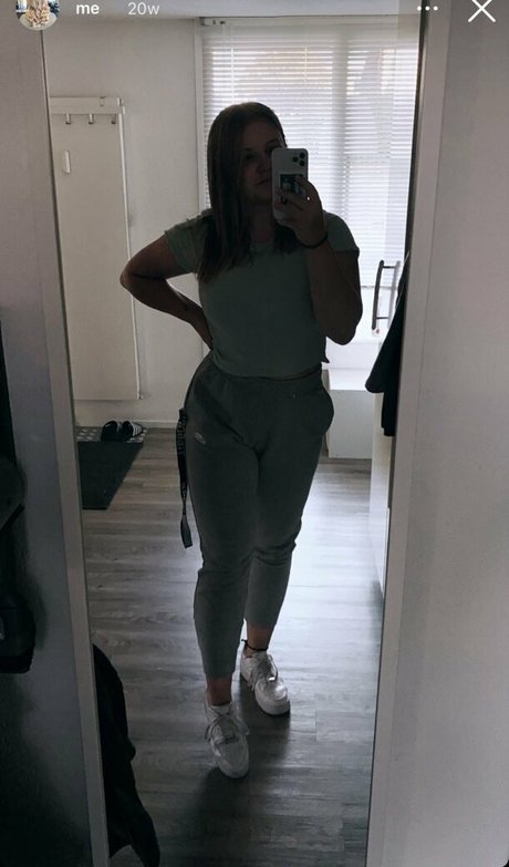 Aline Zwahlen model archive