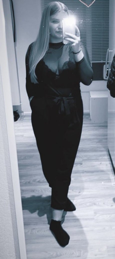 Aline Zwahlen xxx pornstar archive