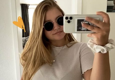 Aline Zwahlen star exclusive pictures