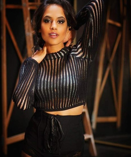 Agam Darshi pornstar adult pic