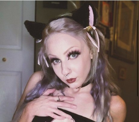 melyndamoon pornographic model gallery