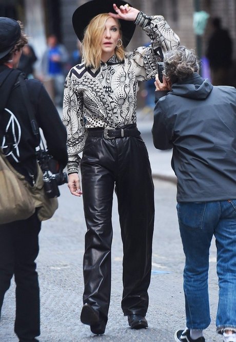 Cate Blanchett naked actress pictures