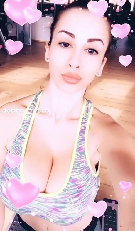 Elena Dostic perfect star picture