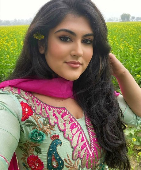 Sanjana sexy model gallery