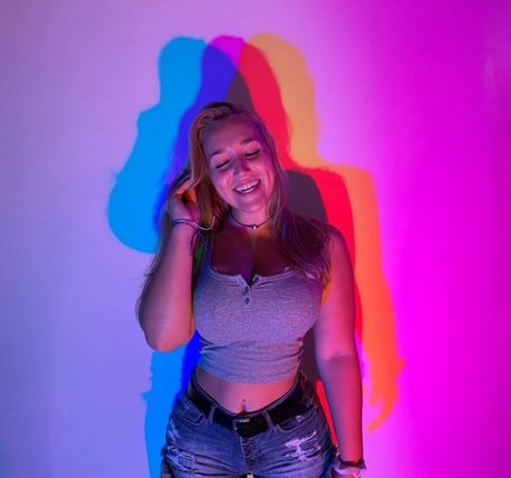 Morgan Watt free star galleries