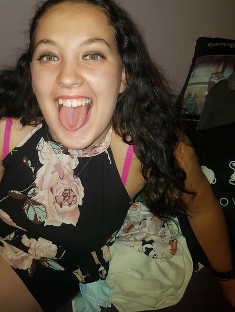 cumslut val model high quality galleries