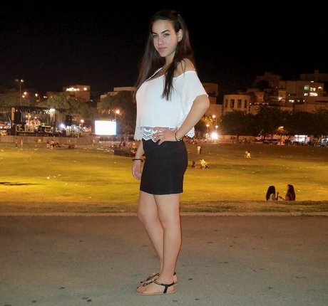 Sara Avni art star pictures