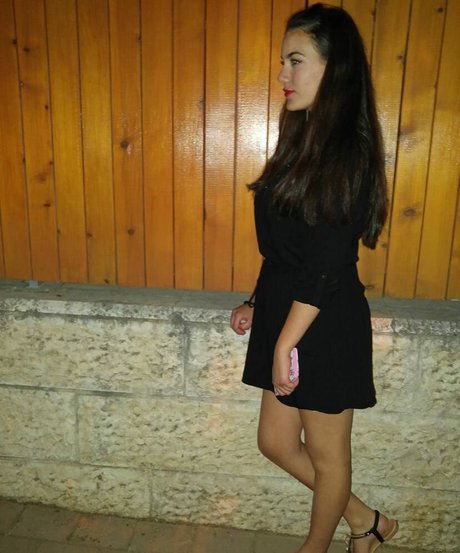 Sara Avni pornstar erotic img