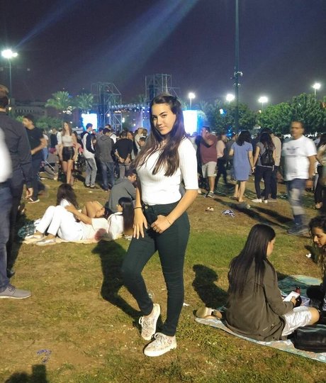 Sara Avni erotic pornstar img