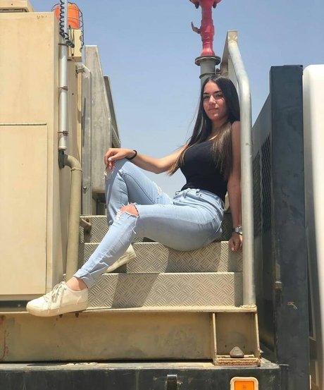 Sara Avni sex star archive