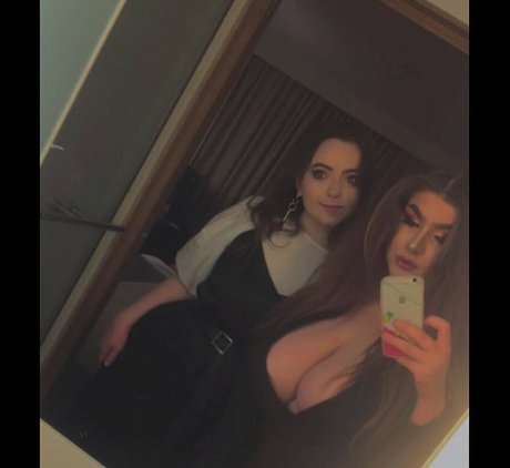 Sophie C sexy star image