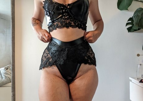 goth kitten pretty model archive