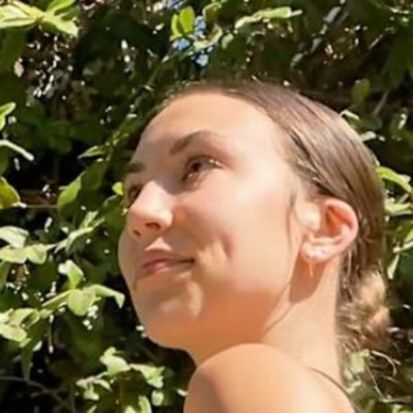 Tessa May star perfect photo