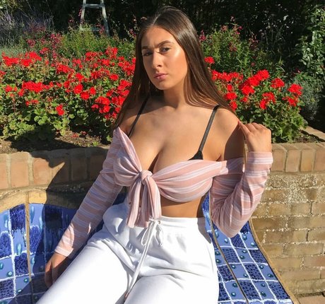 Soph Alice nice star pic