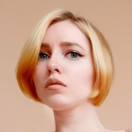 floradaria exclusive model image