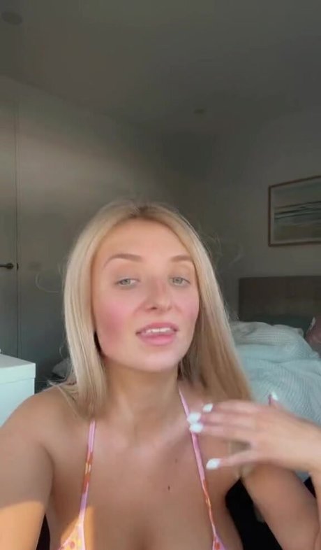 Lauren Stephens xxx model img