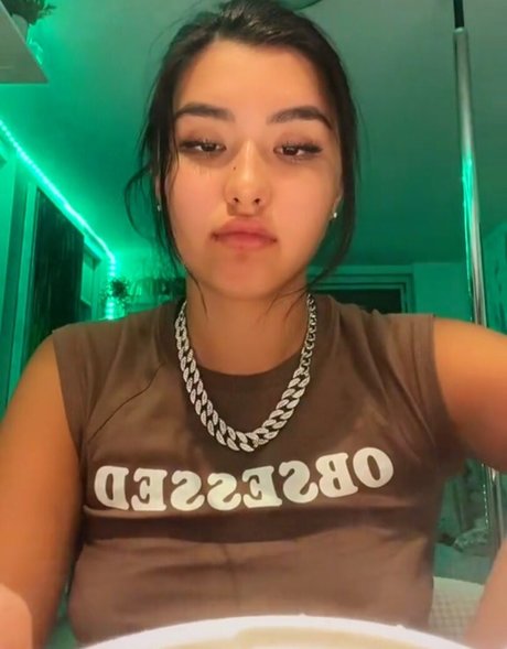 Bluewolfieee exclusive pornstar pictures