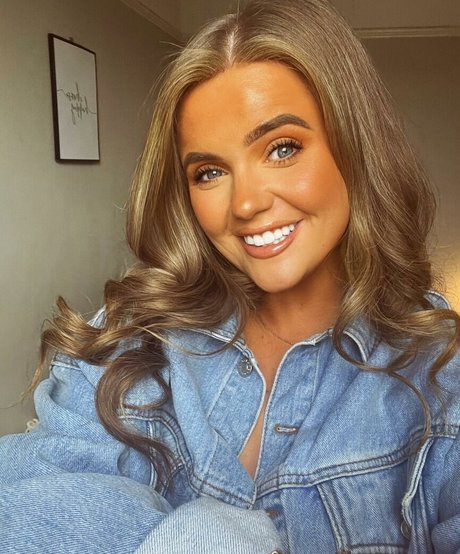 Emily Mather hot model gallery