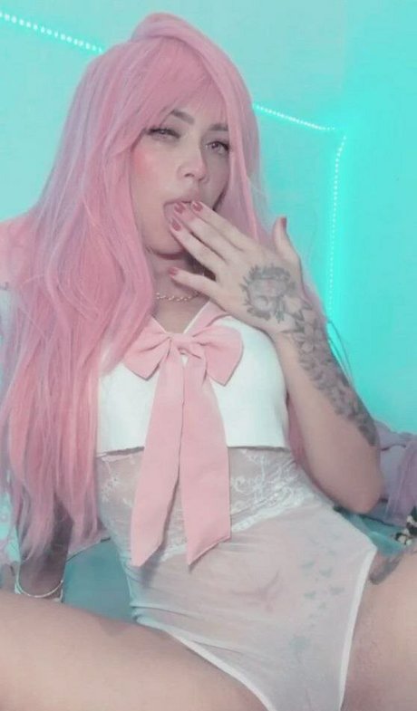 Ninfetinha18 model nude archive