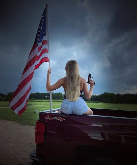 TexasHoneySuckle top actress picture