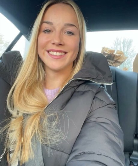 Giulia Gwinn xxx actress photos