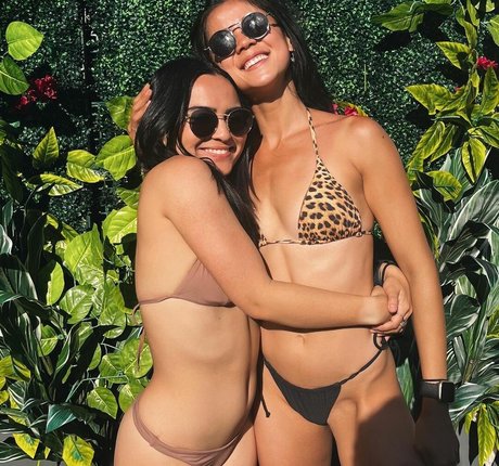 Leah Lewis Profile pic