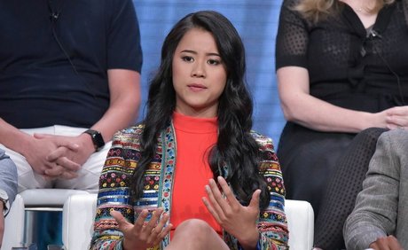 Leah Lewis model art pictures