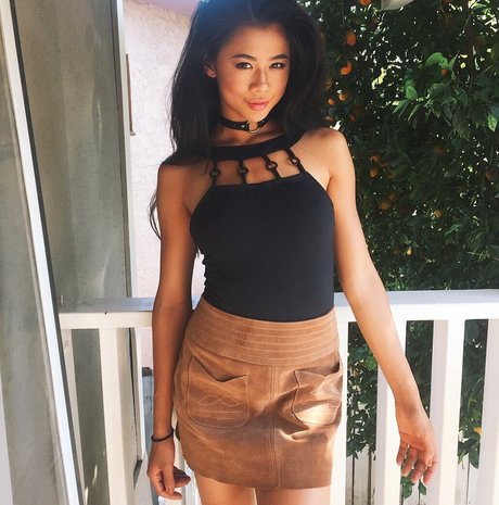 Leah Lewis star hd pictures