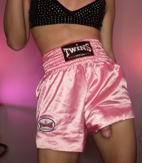 Naomib93 nice actress picture