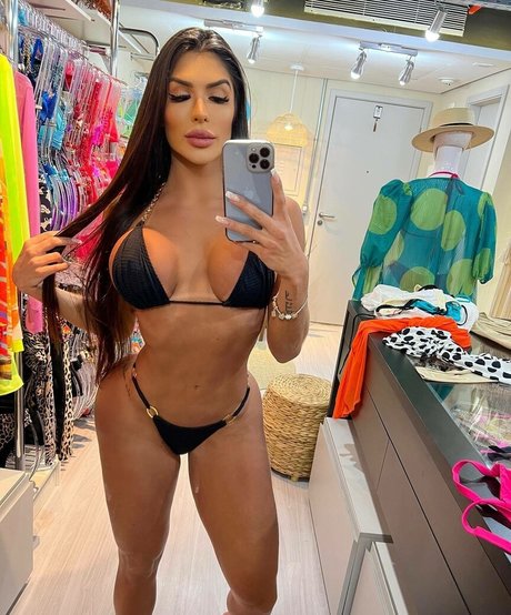 Mayara Della Vega top model gallery