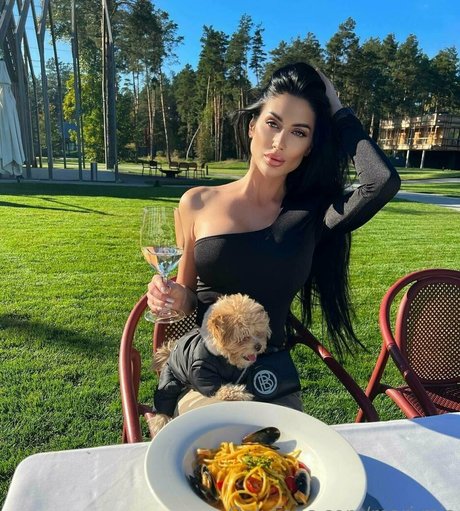 Marina dima model top photo