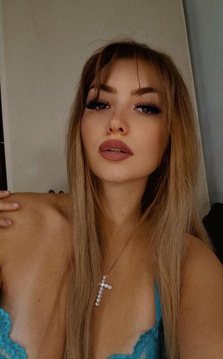 Stassia petsou star high quality picture