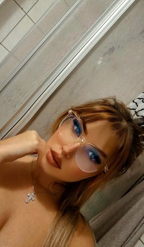 Stassia petsou pretty pornstar pics