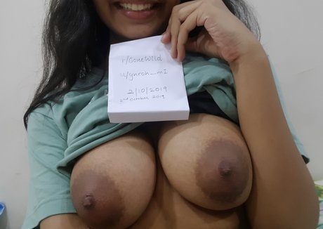 ynroh mI hot model photos