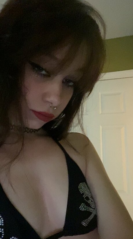 sluttylilypad model nudes pictures