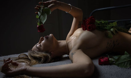 Gal Leo pornstar sex img