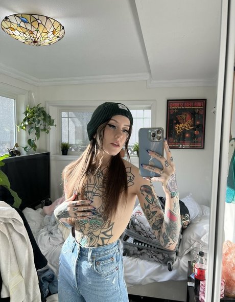 skyebluex high quality pornstar image