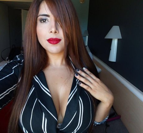 Elda De La Torre free star picture