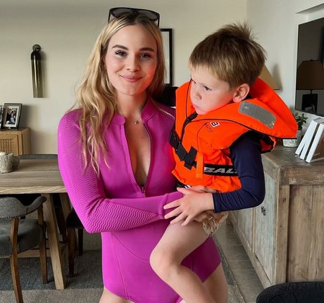 Holly Ramsay erotic actress image