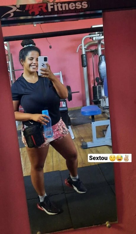 Mayla Coimbra sex model pic