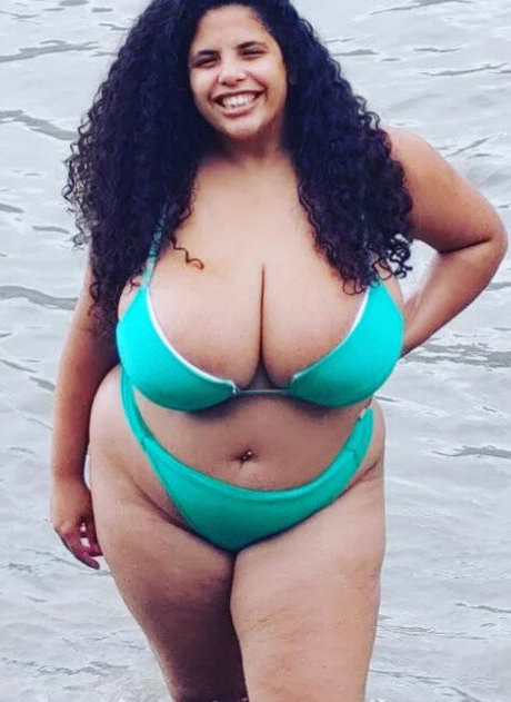 Mayla Coimbra model beautiful image