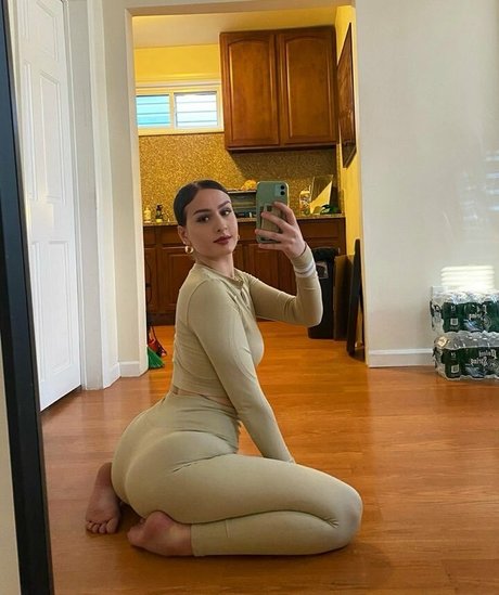 Albanianbarbie star art image